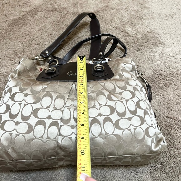 Coach Like New Condition - Picture 6 of 7